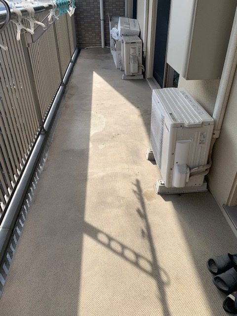 広島市南区松川町　窓サッシ・ベランダ洗浄