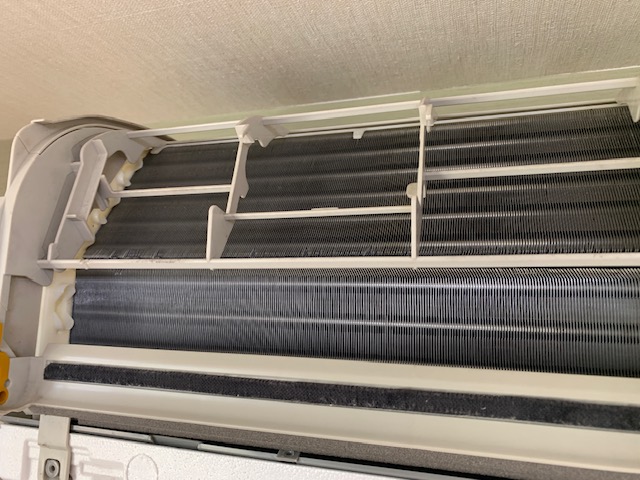 広島市東区戸坂　エアコン汚れ