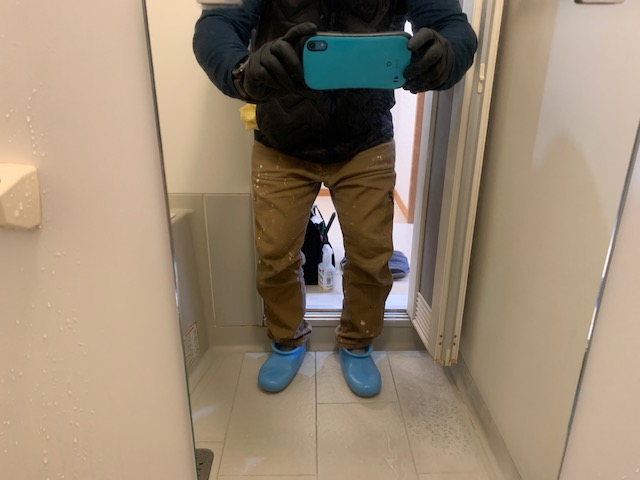 広島市東区牛田　浴室鏡ウロコ取り