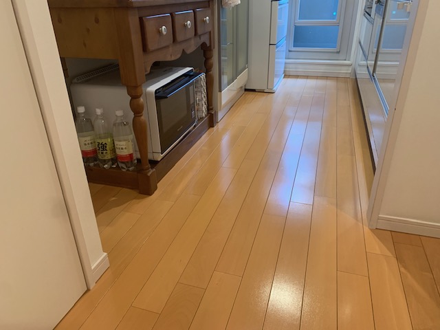 広島市中区東千田町　キッチン床洗浄＆ワックス