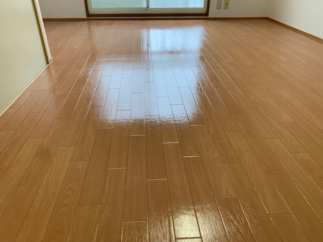 広島市東区光町　空室アパート ベランダ、フローリング洗浄